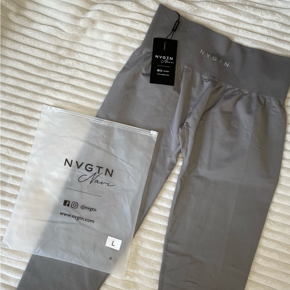NVGTN GRAY SOLID SEAMLESS LEGGINGS L/LARGE